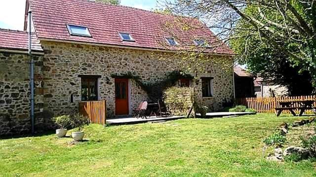 Gite Du Sorbier Le Chalard Dış mekan fotoğraf